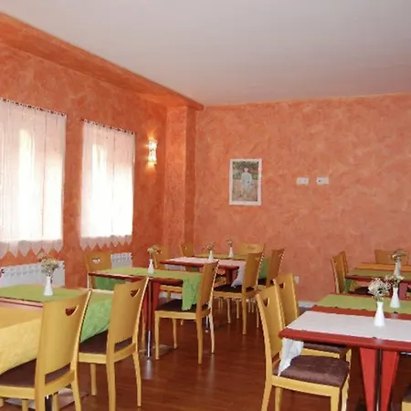 Orquidea Real Hotel 3*